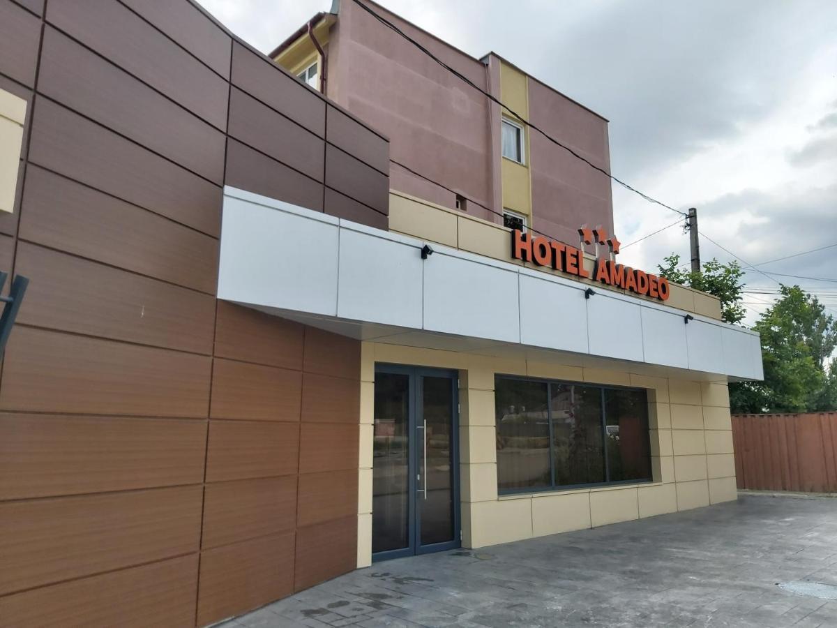 Hotel Amadeo Iasi Exterior photo