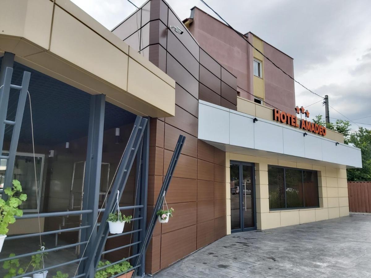 Hotel Amadeo Iasi Exterior photo