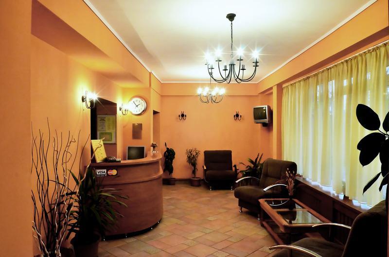 Hotel Amadeo Iasi Exterior photo